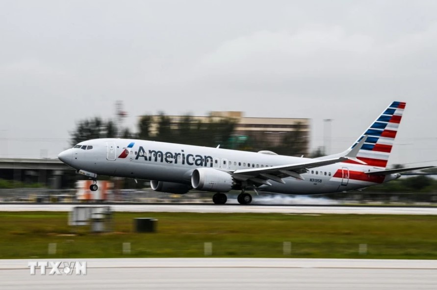 Máy bay American Airlines hạ cánh khẩn cấp tại Cuba do va chạm với chim