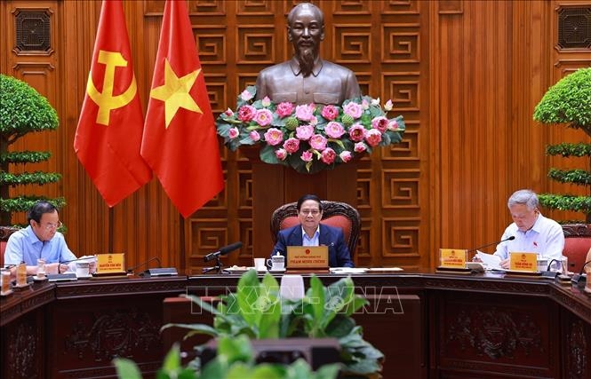 Thủ tướng chủ trì cuộc họp Thường trực Chính phủ về trung tâm tài chính quốc tế