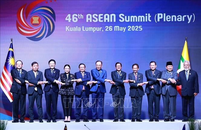 Thủ tướng Phạm Minh Chính bắt đầu các hoạt động tại Hội nghị Cấp cao ASEAN
