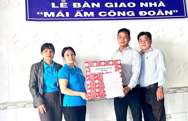 Từ 1-6, dừng thu đoàn phí đối với đoàn viên công đoàn cơ quan hành chính, đơn vị sự nghiệp hưởng 100% lương ngân sách nhà nước, lực lượng vũ trang
