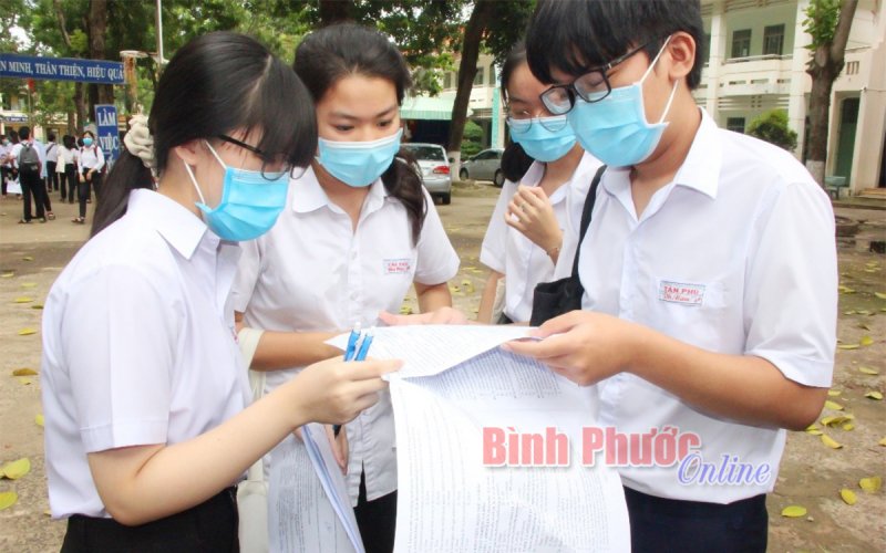 540 thí sinh tiếp tục chạy đua vào chuyên Anh, Hóa