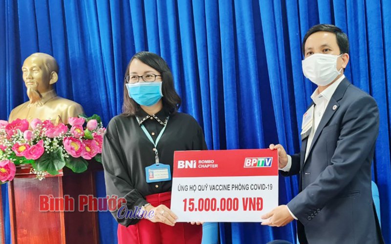 BNI BomBo Bình Phước cùng BPTV ủng hộ Quỹ vắc xin phòng Covid-19