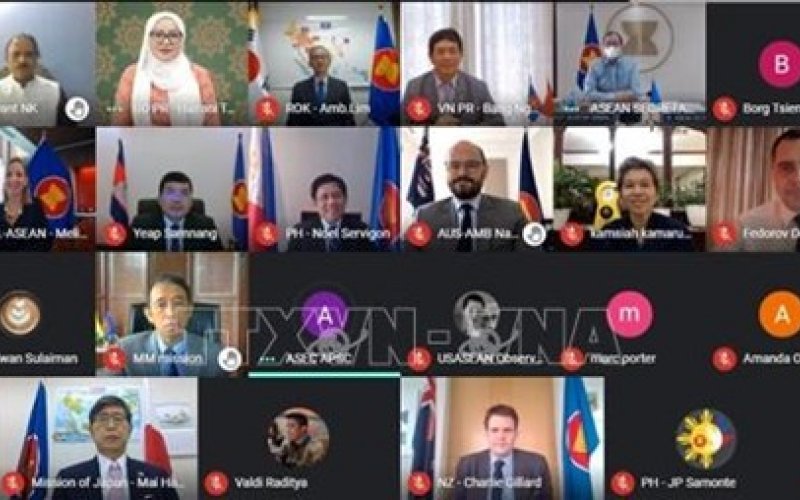 Các nước thành viên Cấp cao Đông Á tăng cường hợp tác