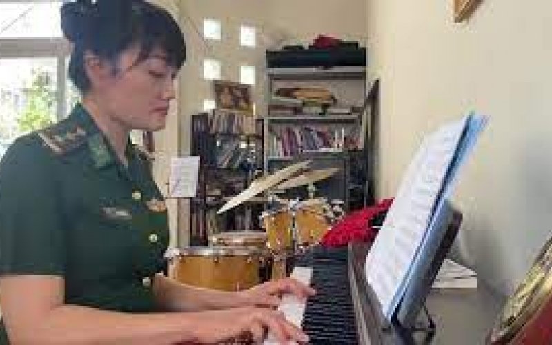 Cảm xúc từ 'Lời ru nơi tuyến đầu' *