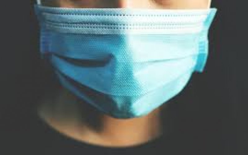 Cảnh giác thủ đoạn phát khẩu trang miễn phí tẩm thuốc mê để chiếm đoạt tài sản