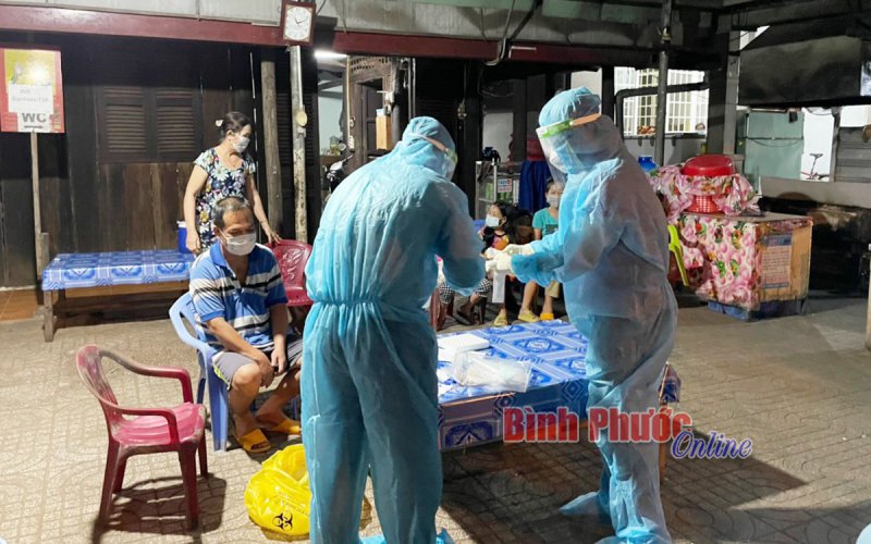 Chơn Thành truy vết, xét nghiệm 1.000 trường hợp ngay trong đêm nay 