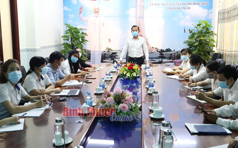 Đồng Xoài tăng cường hoạt động thanh toán trực tuyến trong giao dịch thủ tục hành chính