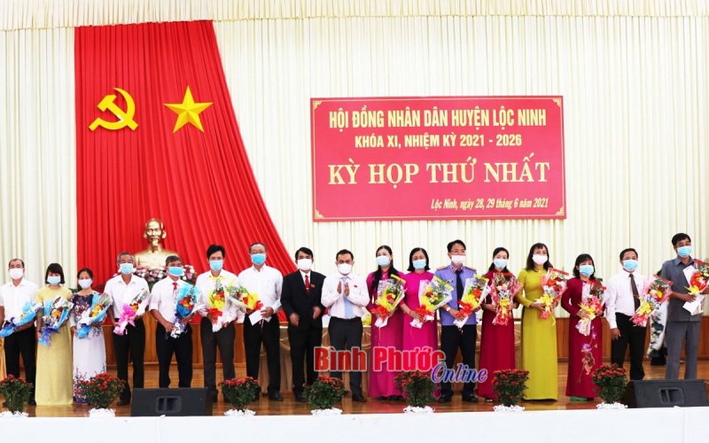 Khai mạc kỳ họp lần thứ nhất HĐND huyện Lộc Ninh khóa XI
