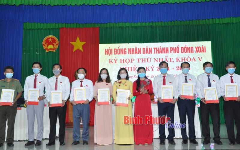 Khai mạc kỳ họp thứ nhất, HĐND thành phố Đồng Xoài khóa V