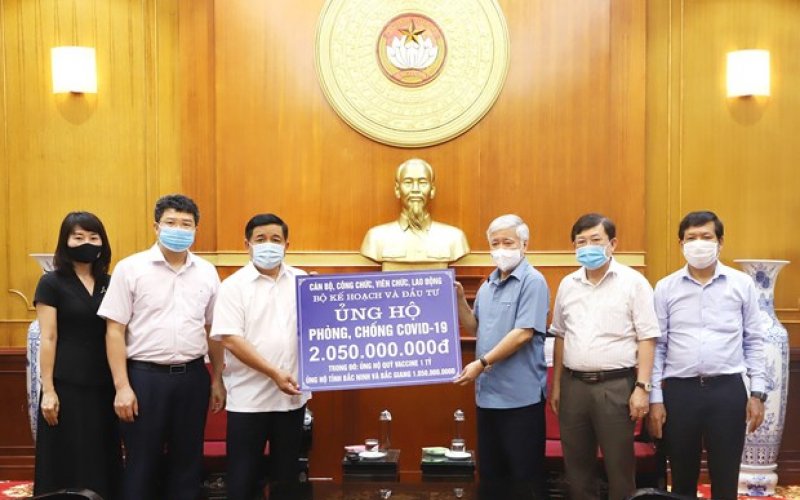 Quỹ vaccine phòng COVID-19 tiếp nhận hơn 160 tỷ đồng trong một ngày