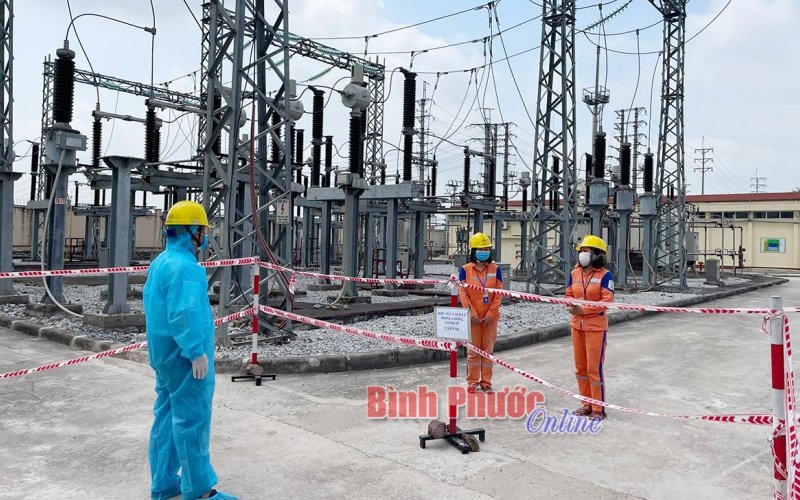 Tập đoàn Điện lực quốc gia Việt Nam ủng hộ 400 tỷ đồng cho Quỹ vaccine phòng, chống Covid-19