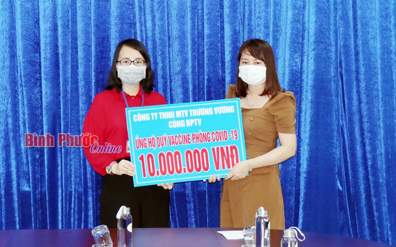 Thêm 104 triệu đồng cùng BPTV ủng hộ Quỹ vắc xin phòng Covid-19