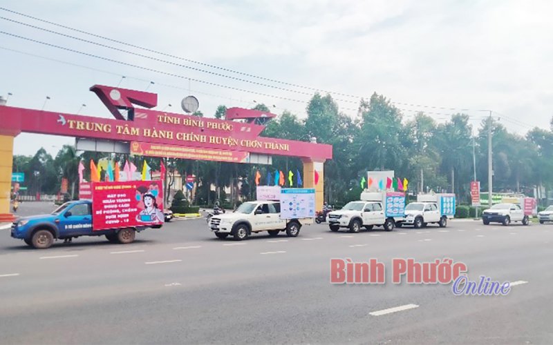 Tuyên truyền lưu động phòng, chống dịch Covid-19