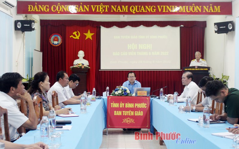 Ban Tuyên giáo Tỉnh ủy tổ chức hội nghị báo cáo viên tháng 6