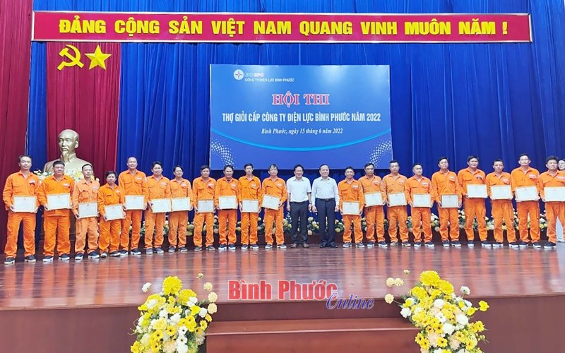Công ty Điện lực Bình Phước tổ chức hội thi thợ giỏi 