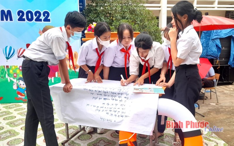 Đồng Phú hướng dẫn kỹ năng phòng, chống đuối nước cho trẻ em