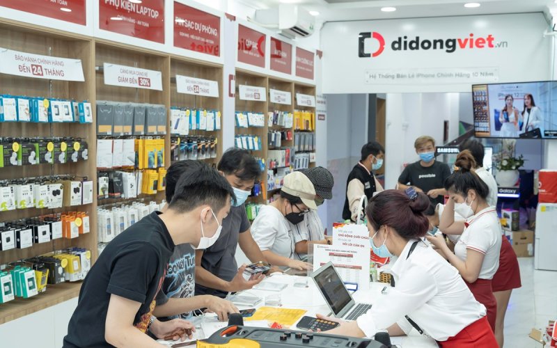 Hàng loạt mẫu smartphone cao cấp đang giảm giá mạnh