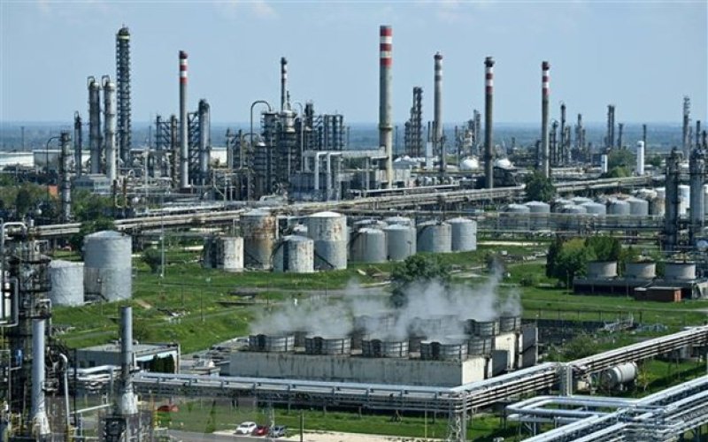 Hungary lo ngại lệnh cấm vận kh&iacute; đốt Nga với kinh tế ch&acirc;u &Acirc;u