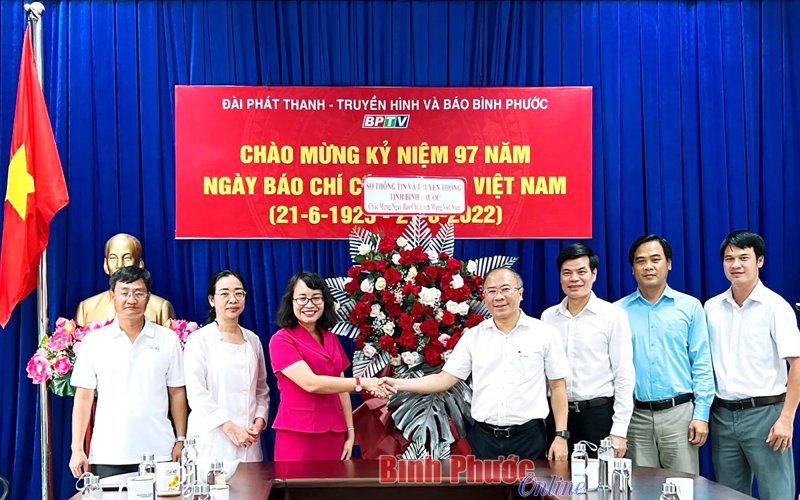 Lãnh đạo Sở Thông tin và Truyền thông thăm, chúc mừng BPTV