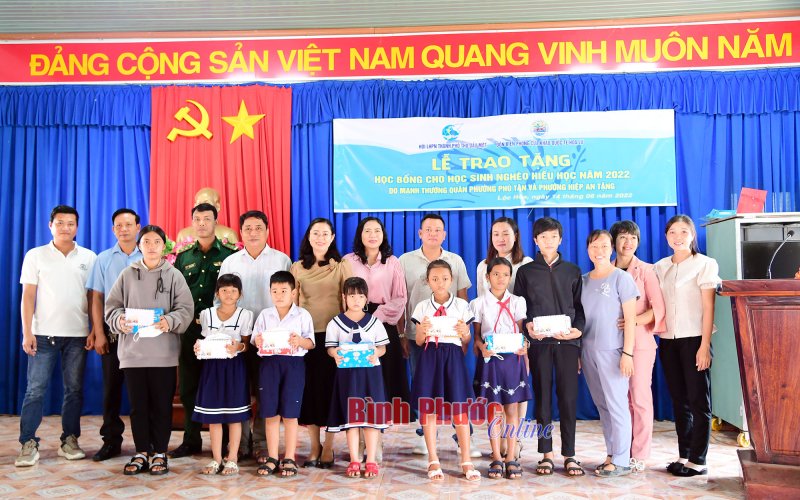 Mái ấm biên cương tặng phụ nữ khó khăn