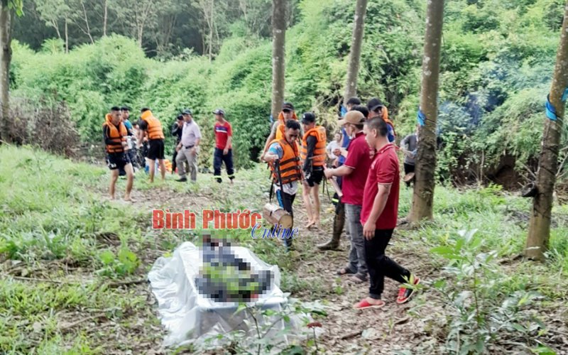 Người đàn ông tử vong do đuối nước khi đi chích cá