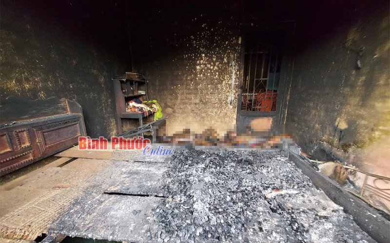 Phát hiện 3 người thương vong trong căn nhà bị cháy lúc rạng sáng