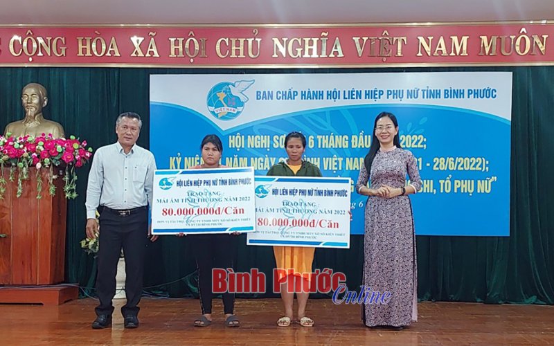 Phụ nữ Bình Phước vận động hơn 13,2 tỷ đồng thực hiện công tác từ thiện nhân đạo