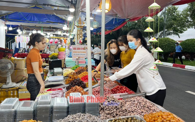 Sẵn sàng cho Hội chợ trái cây và hàng nông sản tỉnh Bình Phước lần thứ V 