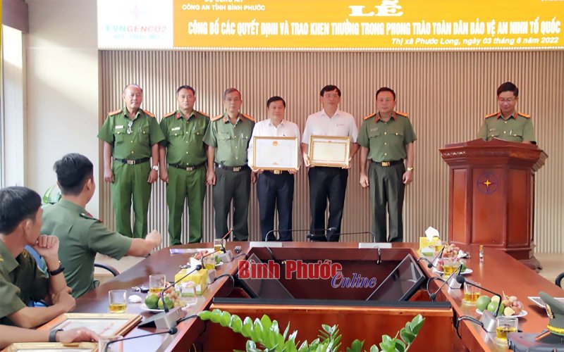 TMP nhận bằng khen của Bộ trưởng Bộ Công an