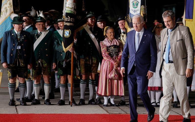 Tổng thống Mỹ v&agrave; Ph&aacute;p tới Munich dự Hội nghị thượng đỉnh G7