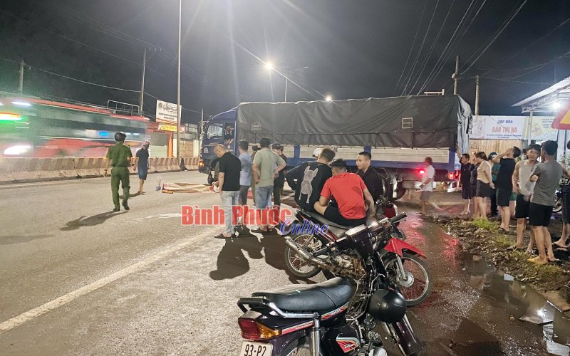 Va chạm xe tải trên ĐT 741, nam thanh niên tử vong tại chỗ