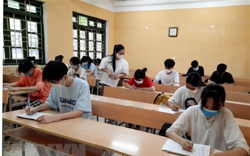 Bổ sung quy định dùng chứng chỉ miễn thi ngoại ngữ trong kỳ thi THPT