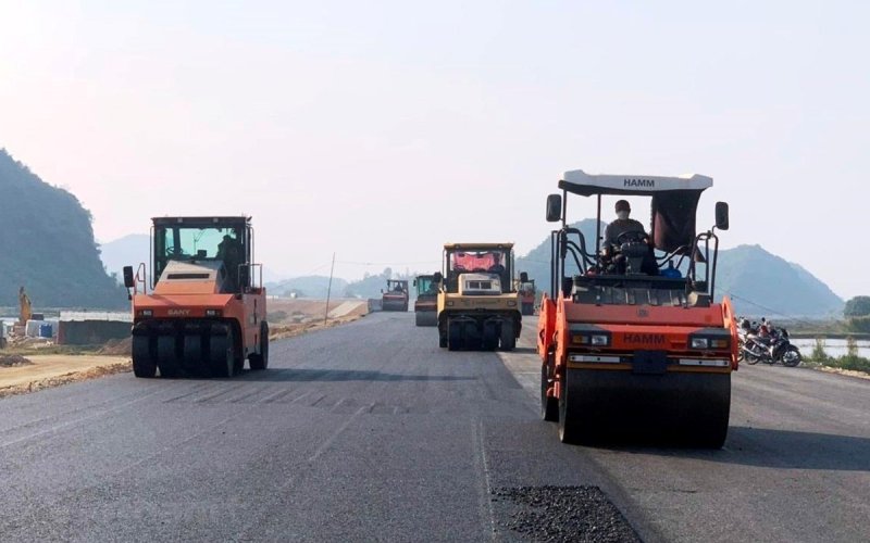 Bộ trưởng GTVT: Ưu tiên vốn ngân sách đầu tư các cao tốc hoàn chỉnh