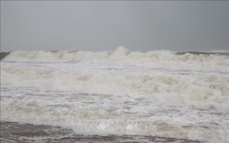 Đề phòng thời tiết nguy hiểm trên đất liền và trên biển