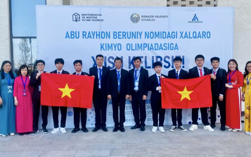 Đoàn Việt Nam xếp thứ nhất tại Olympic Hoá học quốc tế Abu Reikhan Beruniy năm 2023