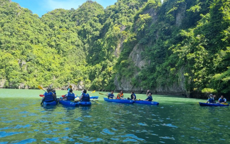 G&igrave;n giữ m&ocirc;i trường di sản Vịnh Hạ Long