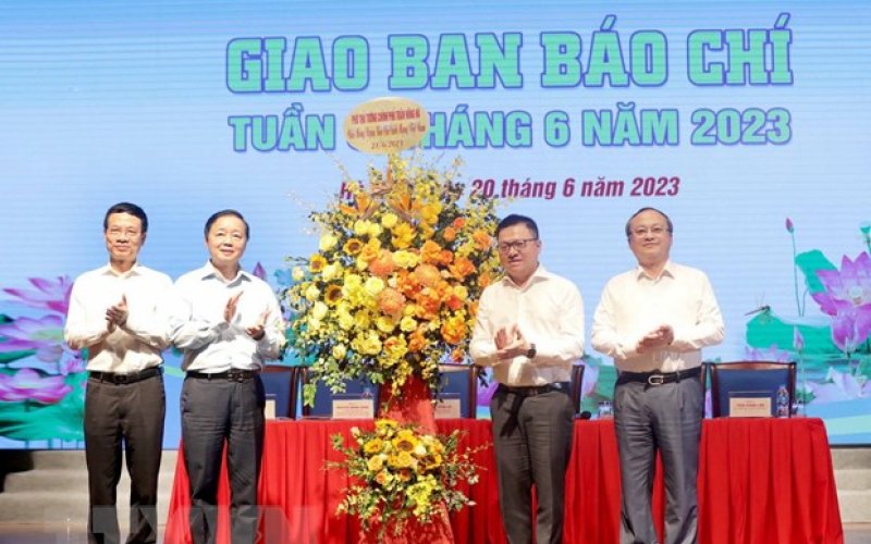 Phó Thủ tướng: Báo chí là kênh giám sát, phản biện xã hội hiệu quả