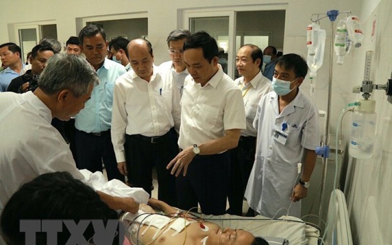 Phó Thủ tướng Trần Lưu Quang thăm các nạn nhân vụ tấn công tại Đắk Lắk