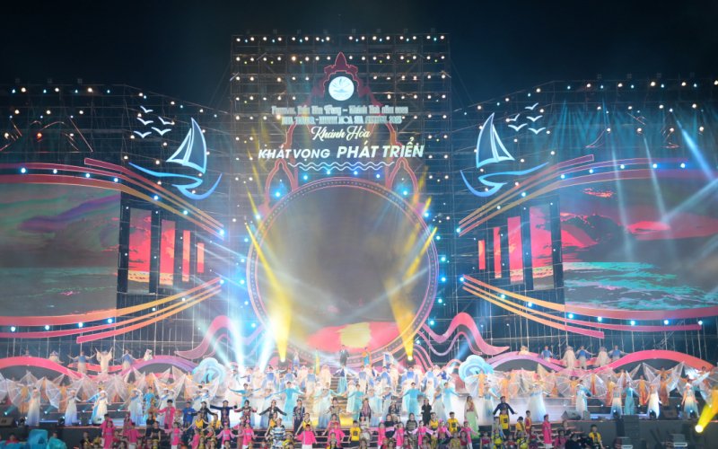 S&ocirc;i nổi v&agrave; ấn tượng chương tr&igrave;nh khai mạc Festival Biển Nha Trang - Kh&aacute;nh H&ograve;a 2023