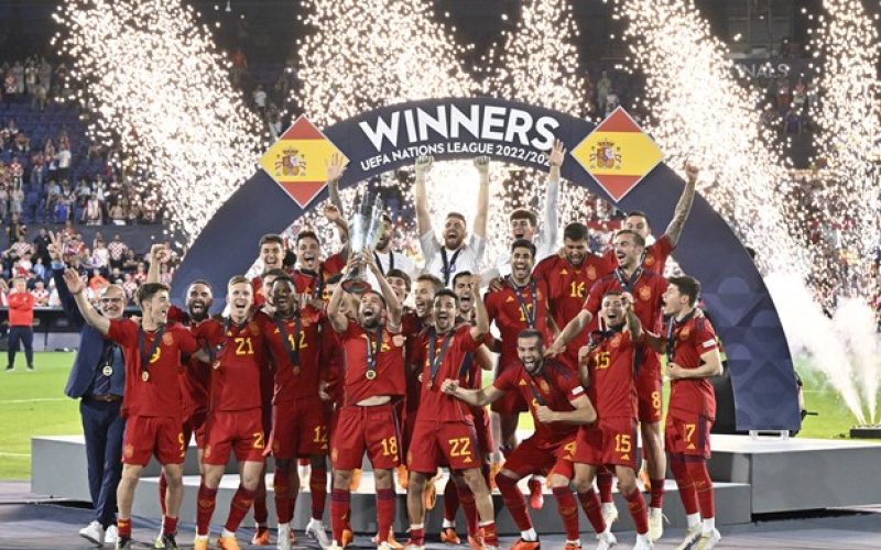 Tây Ban Nha vô địch Nations League sau loạt luân lưu may rủi