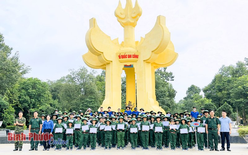 Bình Phước: Bế mạc chương trình chúng em tập làm chiến sĩ