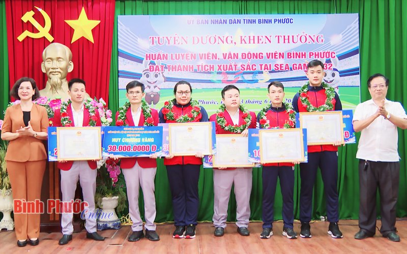 Tuyên dương, khen thưởng HLV, VĐV Bình Phước đạt thành tích xuất sắc tại SEA Games 32