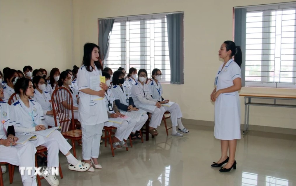 Các bệnh viện lớn ở Nhật Bản mời hộ lý Việt Nam làm việc lâu dài