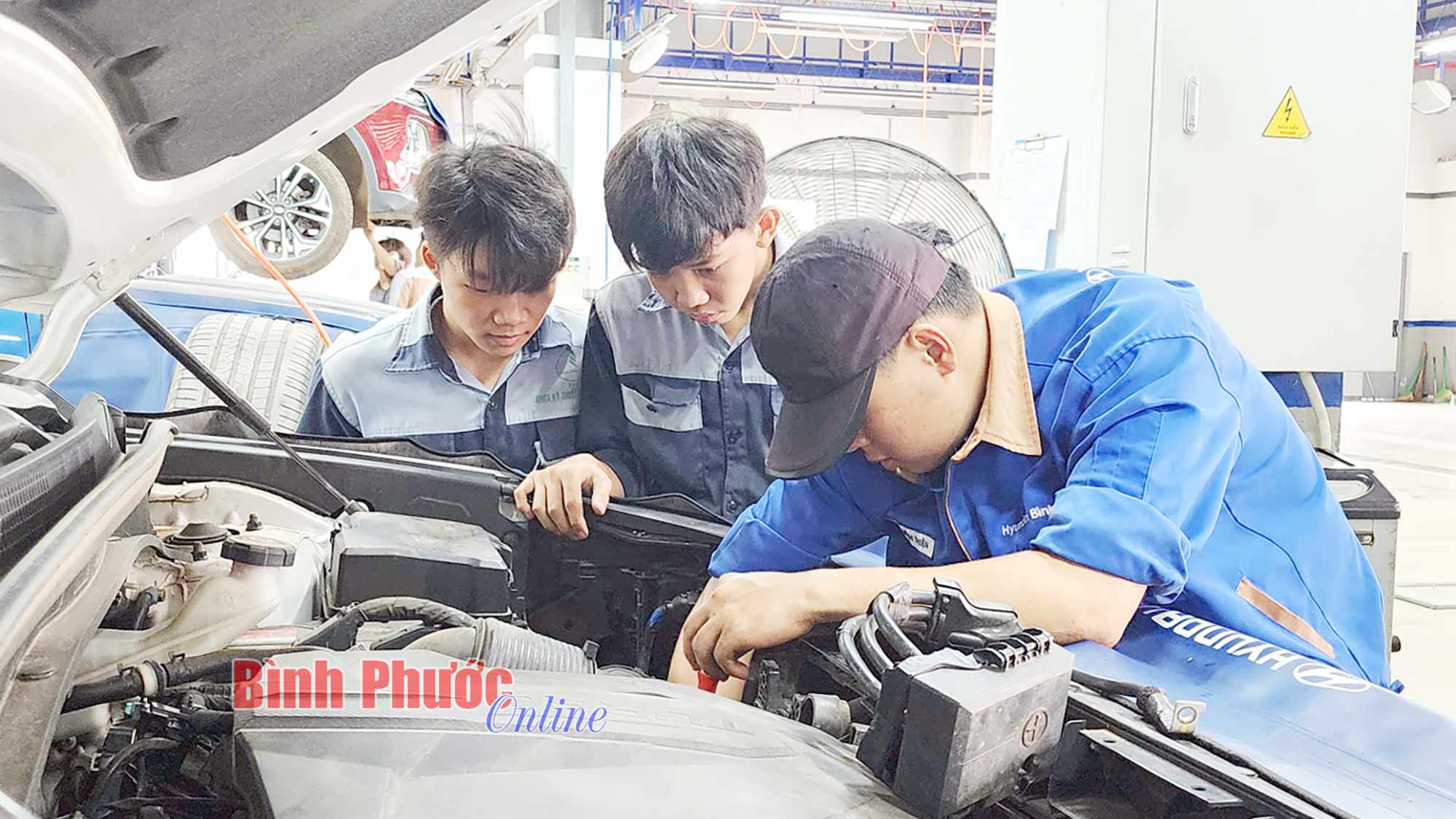 Ðào tạo nghề gắn với doanh nghiệp