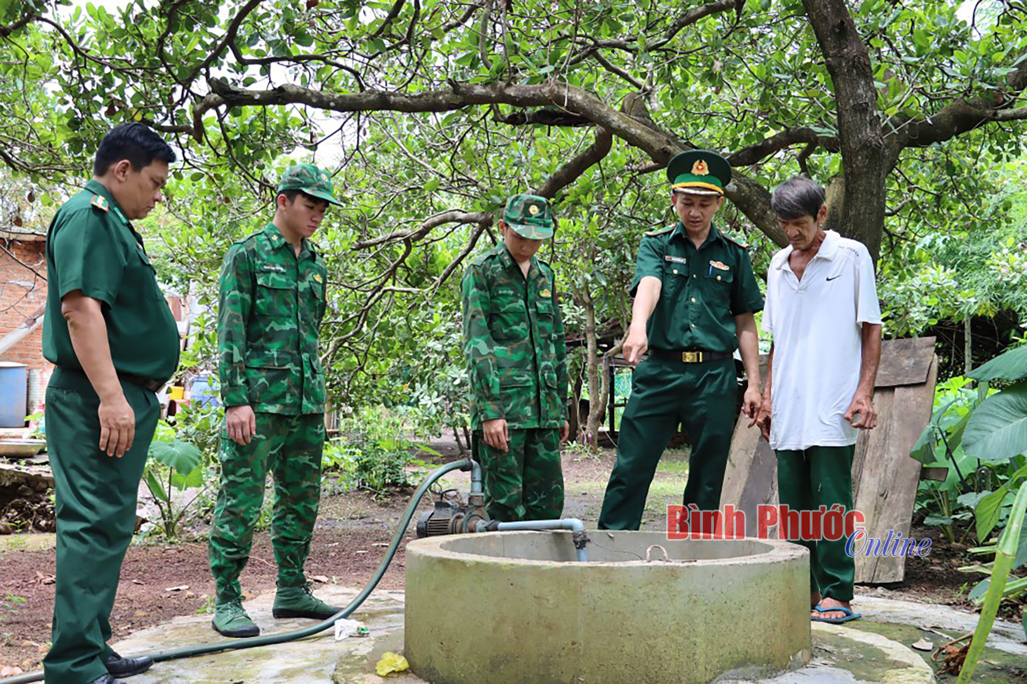 Bám dân, bám đất, giữ biên cương