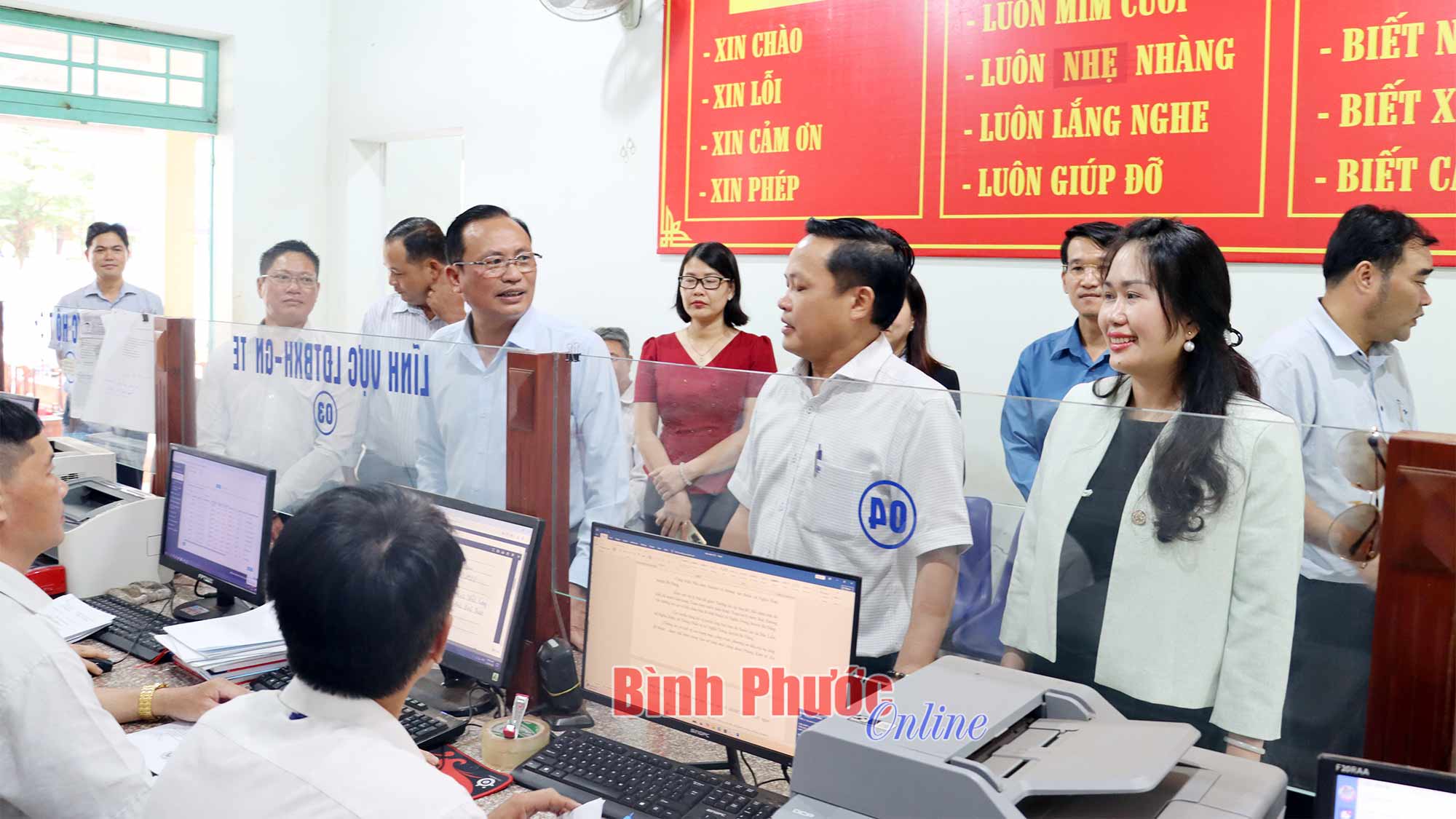 Công bố vận hành thử nghiệm các trung tâm phục vụ hành chính cấp xã
