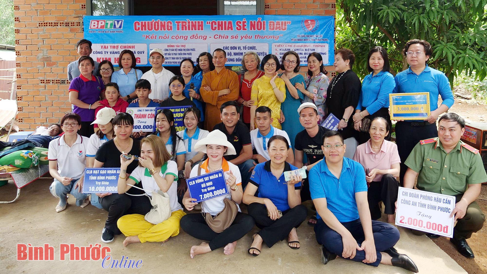 Đi để hiểu rồi thương