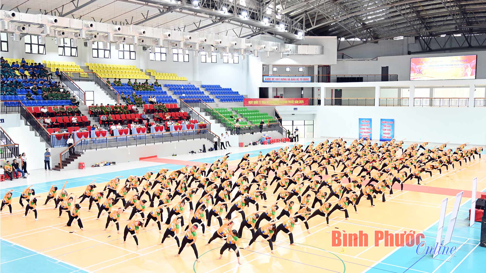 Gần 400 vận động viên tham gia Ngày quốc tế Yoga và Giải Yoga tỉnh Bình Phước năm 2025