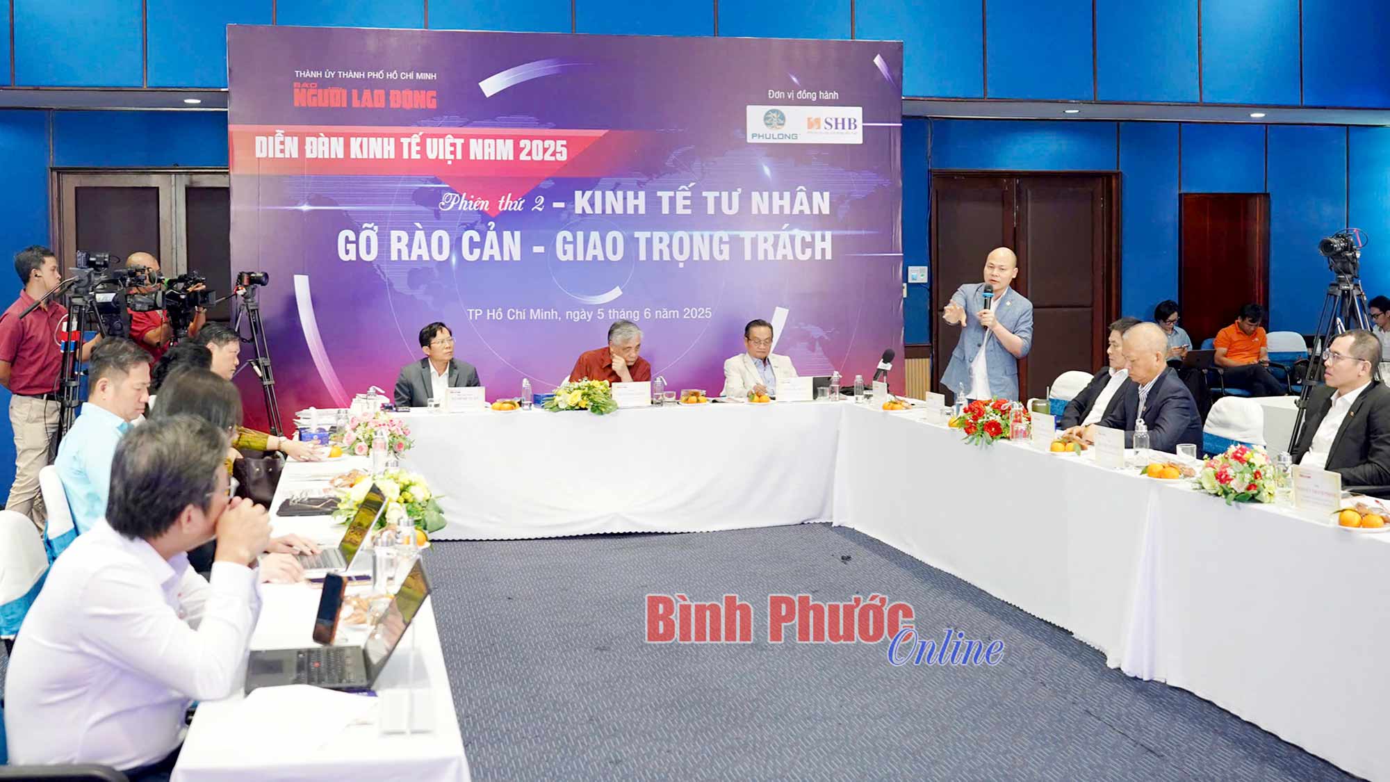 Mạnh dạn giao trọng trách cho kinh tế tư nhân