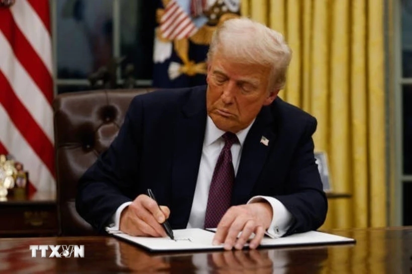 Tổng thống Trump ký sắc lệnh phát triển taxi bay và máy bay siêu thanh
